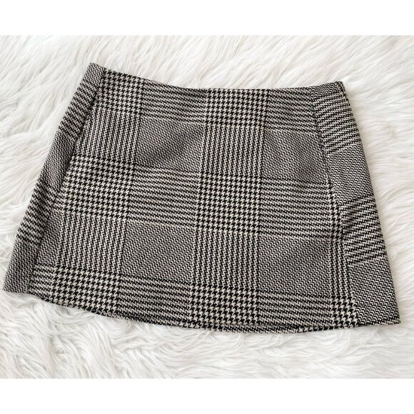 Light Before Dark Plaid Skirt - Picture 1 of 2